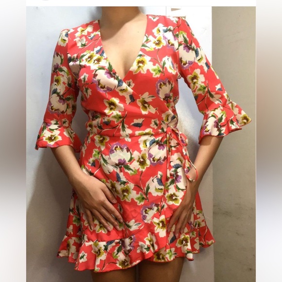 🌺 Zara Wrap Floral Playsuit 🌹 - Picture 2 of 5